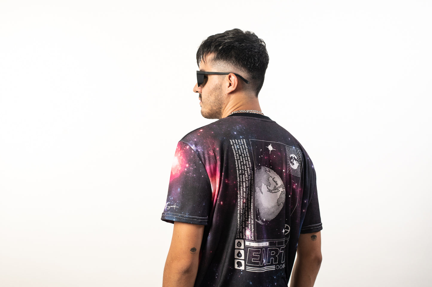 CAMISETA - EARTH